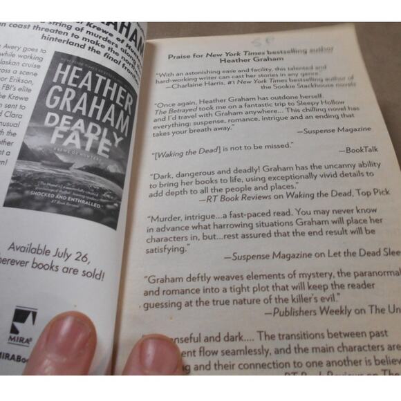 Haunted Destiny by Heather Graham Paperback 2016 Krewe of Hunters #18 - Picture 4 of 9